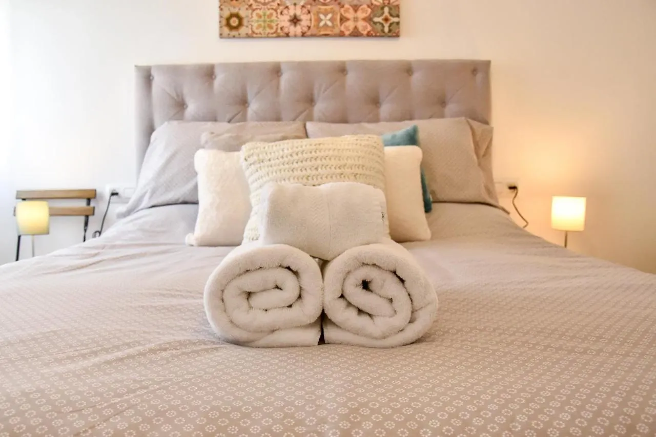 Alohamundi San Leandro Apartment Seville