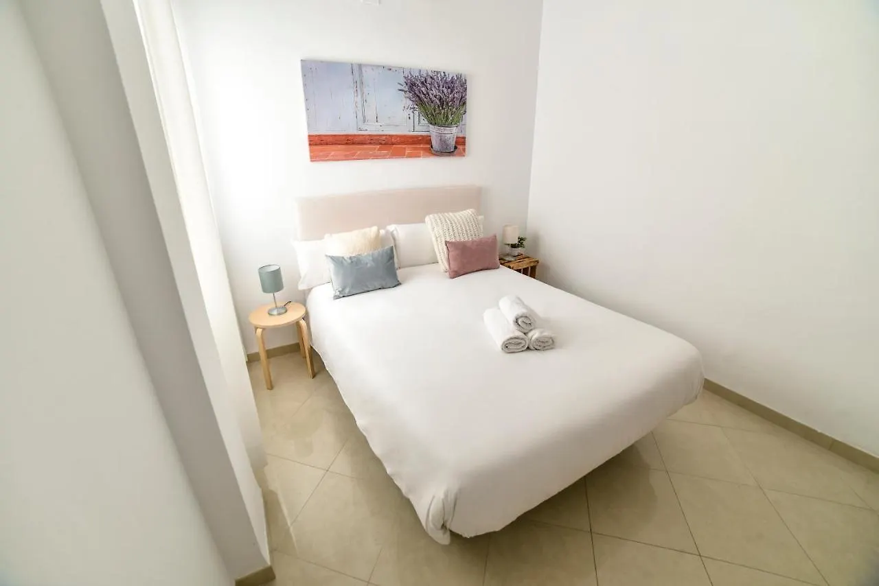 Alohamundi San Leandro Daire Sevilla